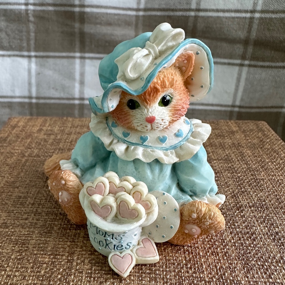 Vintage Enesco Calico Kittens “Nothing Is Sweeter Than Mom” Cat Figurine